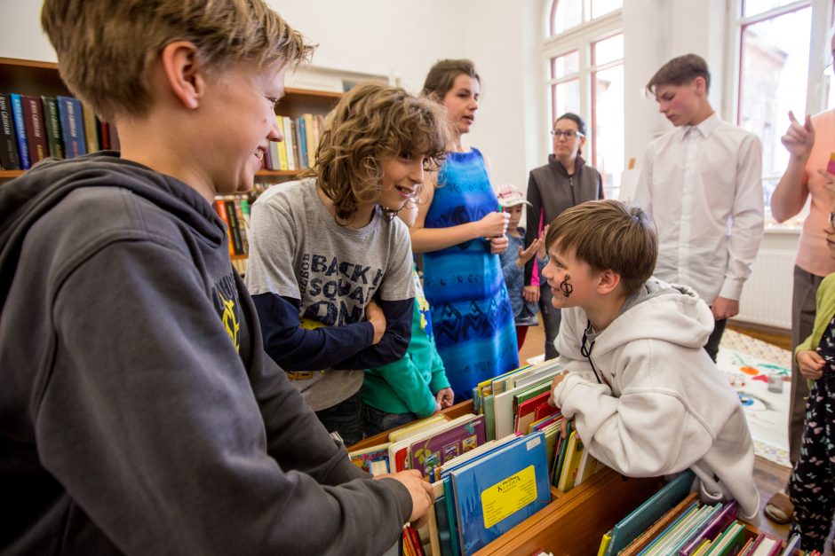 Vinco Kudirkos bibliotekoje – žaidimai ir vaikiškas šurmulys