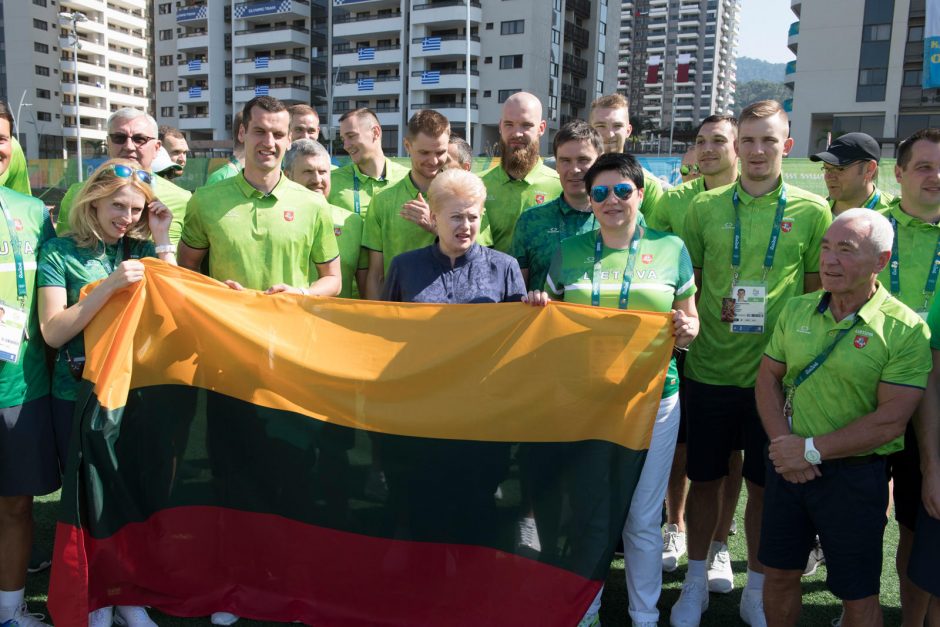 Lietuvos sportininkus olimpiniame kaimelyje aplankė prezidentė