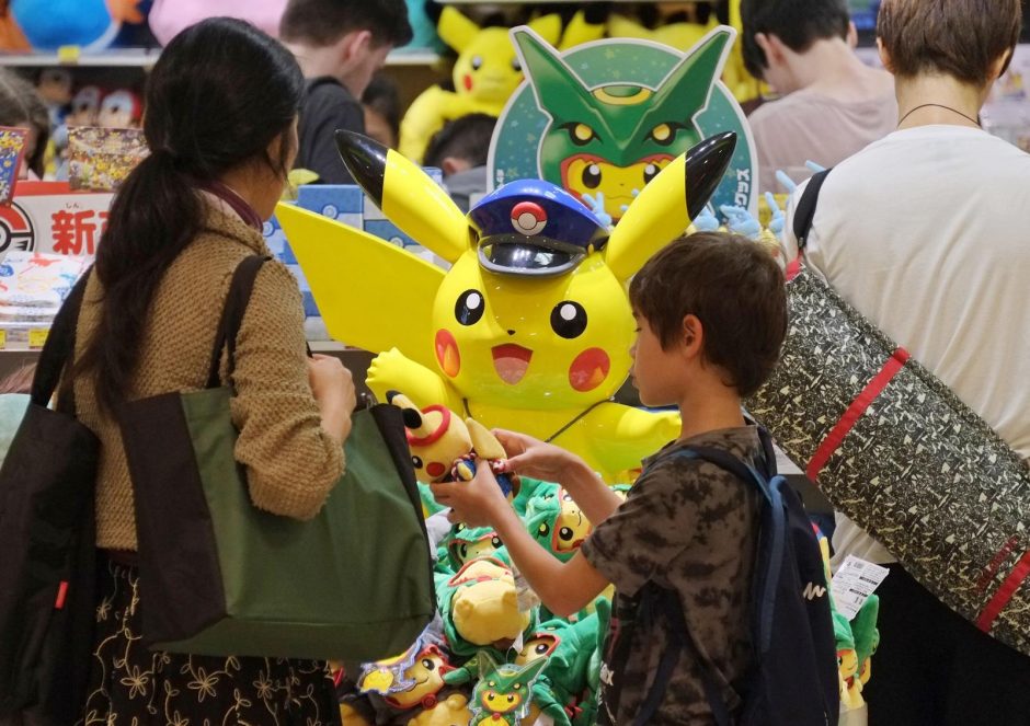 Nauja manija – išmaniaisiais telefonais gaudyti pokemonus 