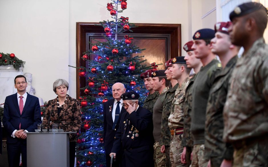 Didžioji Britanija ir Lenkija pasirašė gynybos sutartį