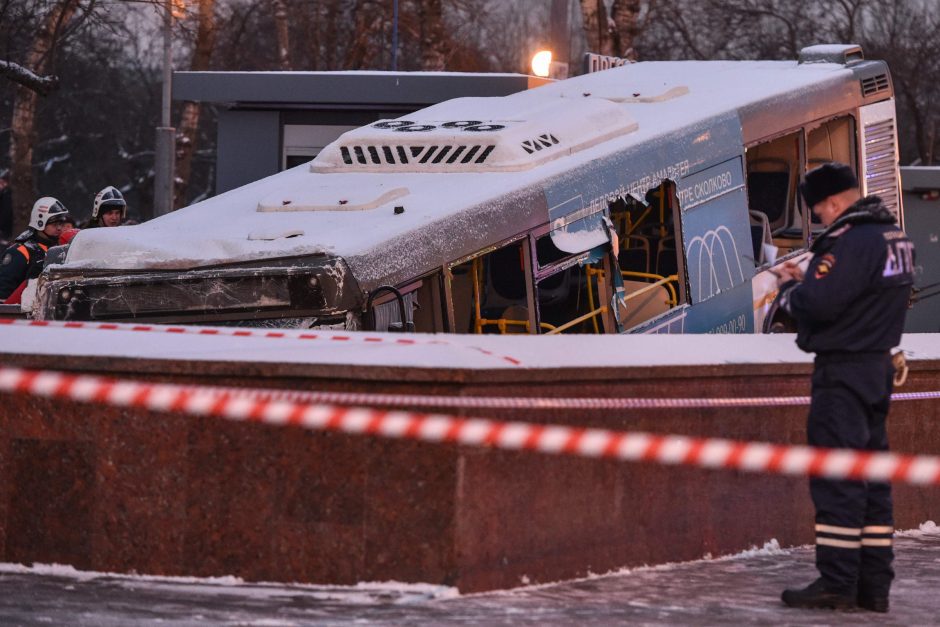 Per autobuso avariją Maskvoje žuvo penki žmonės 