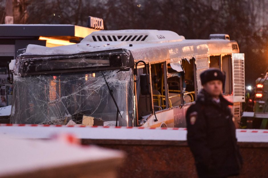 Per autobuso avariją Maskvoje žuvo penki žmonės 