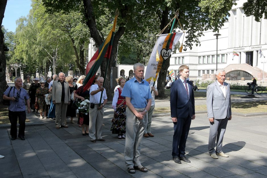 Kauniečiai prisiminė Baltijos kelią