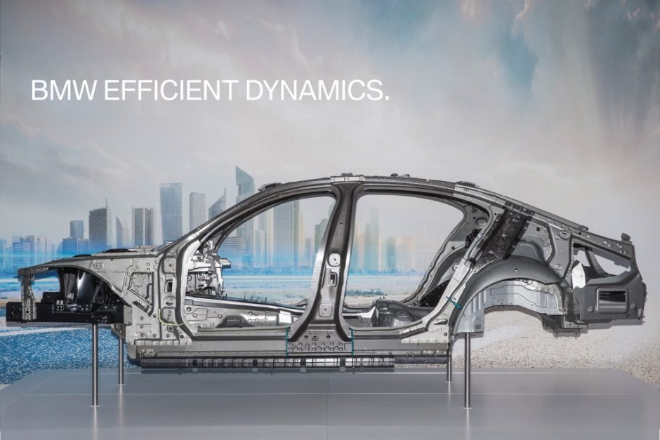 Bavarai atskleidė rudenį debiutuosiančio „BMW 7“ inovacijas