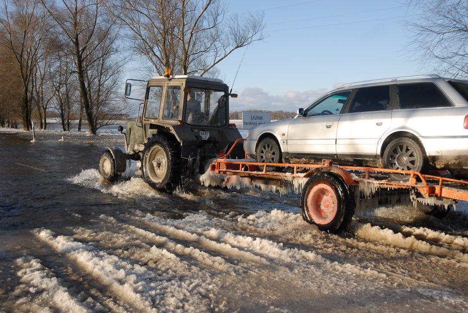 Rusnėje vandens lygis ir toliau kyla