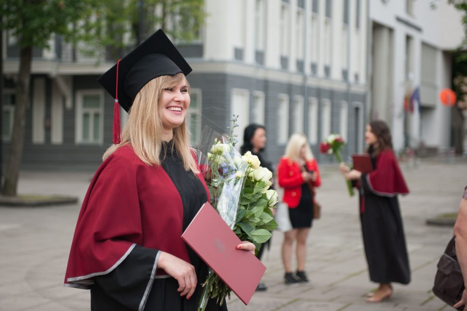 Vytauto Didžiojo universitete – diplomų įteikimo šventė