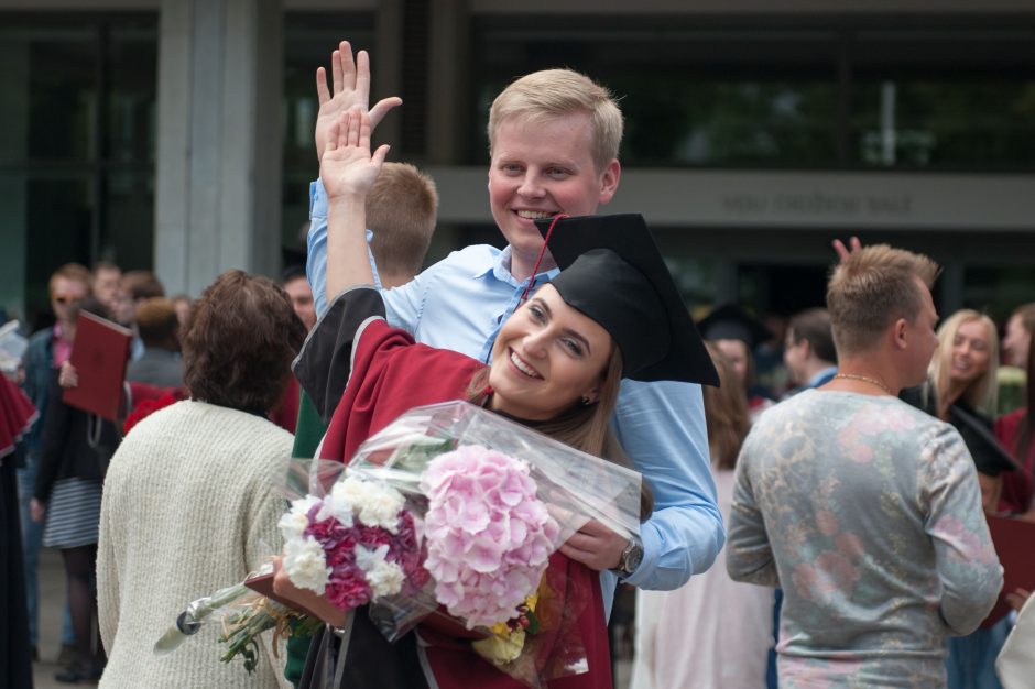 Vytauto Didžiojo universitete – diplomų įteikimo šventė