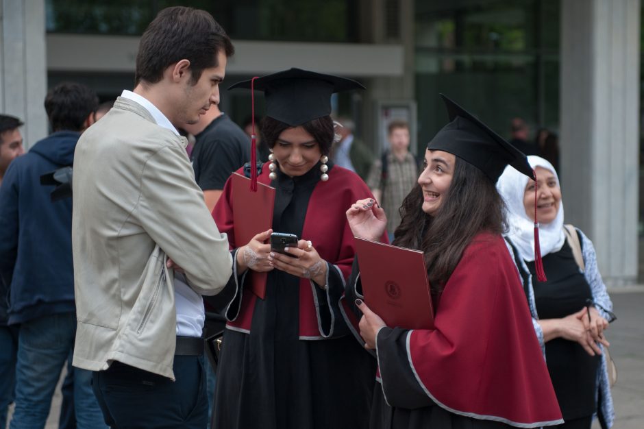 Vytauto Didžiojo universitete – diplomų įteikimo šventė