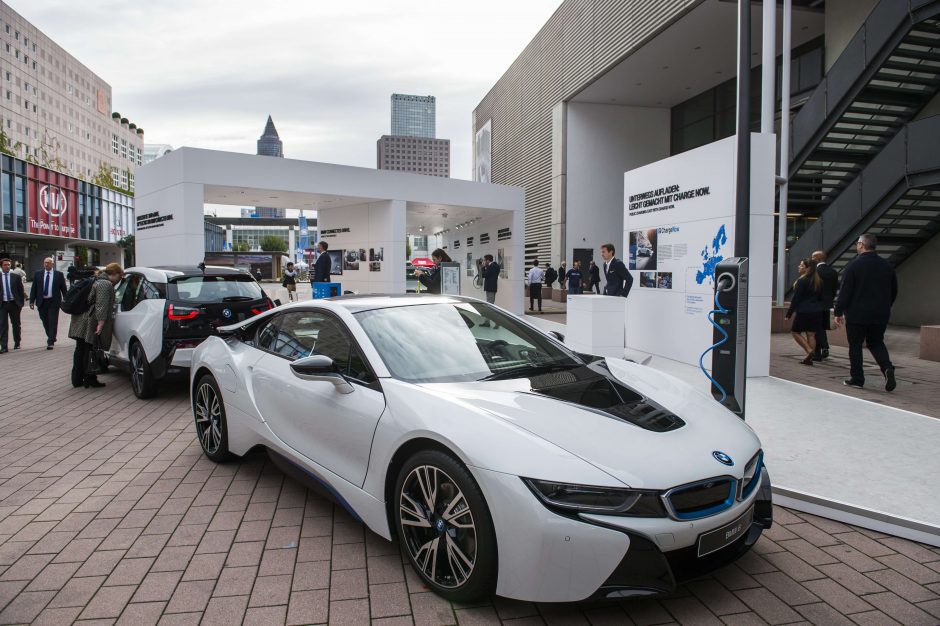 Atidaryta didžiausia Vokietijos automobilių paroda