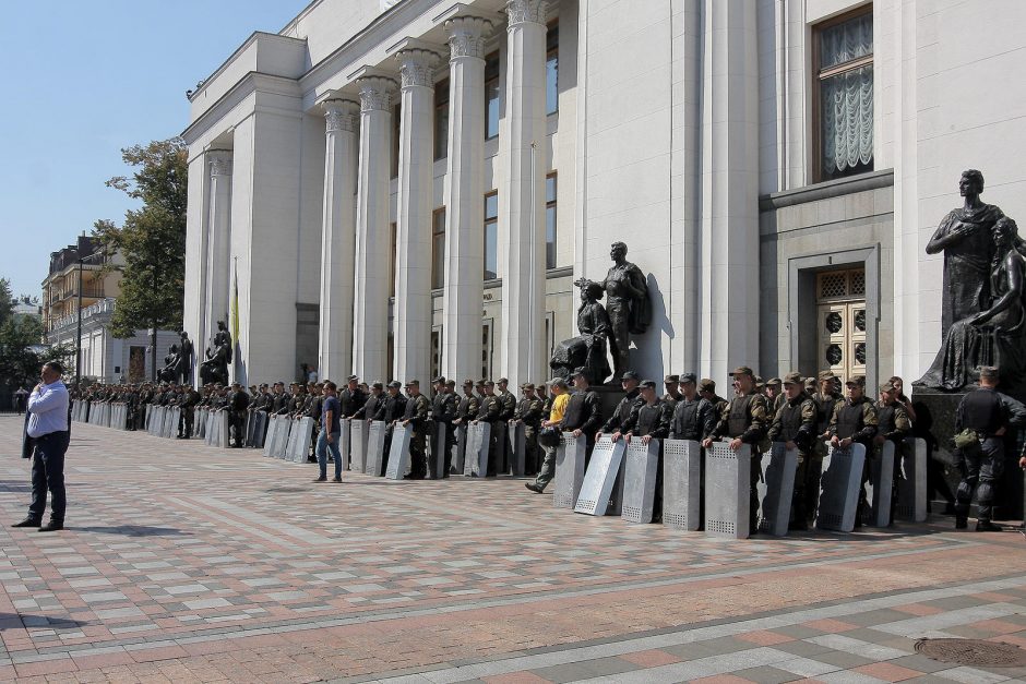 Ukrainoje per susirėmimą prie Aukščiausiosios Rados žuvo karys 