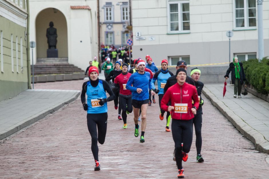 Sekmadienį Vilniuje vyko kalėdinis bėgimas