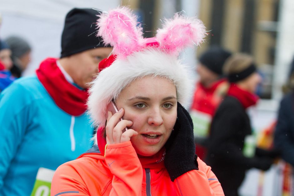 Kalėdinis bėgimas Vilniuje sulaukė per 2 tūkst. entuziastų