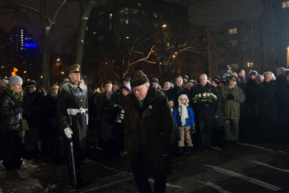 Valstybės vadovai atidarė Sausio 13-osios memorialą