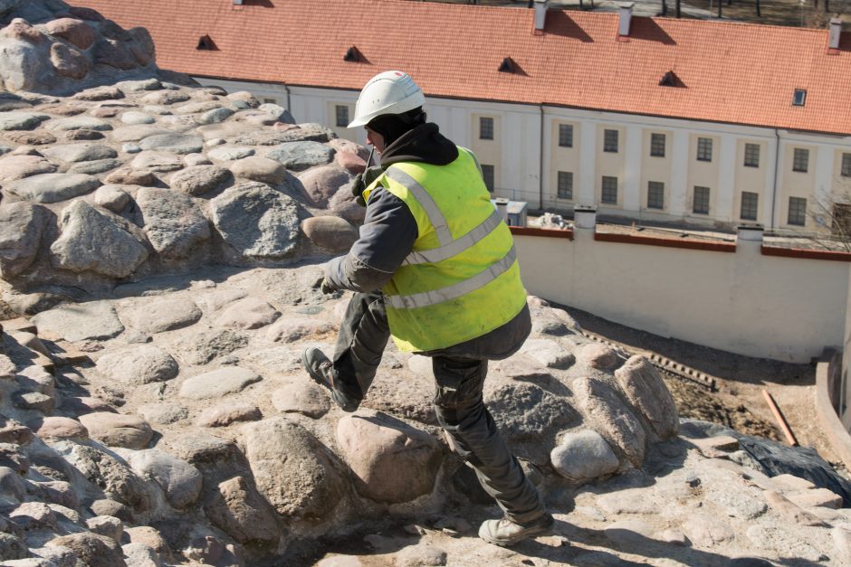 Gedimino kalno būklė po žiemos išlieka kritinė