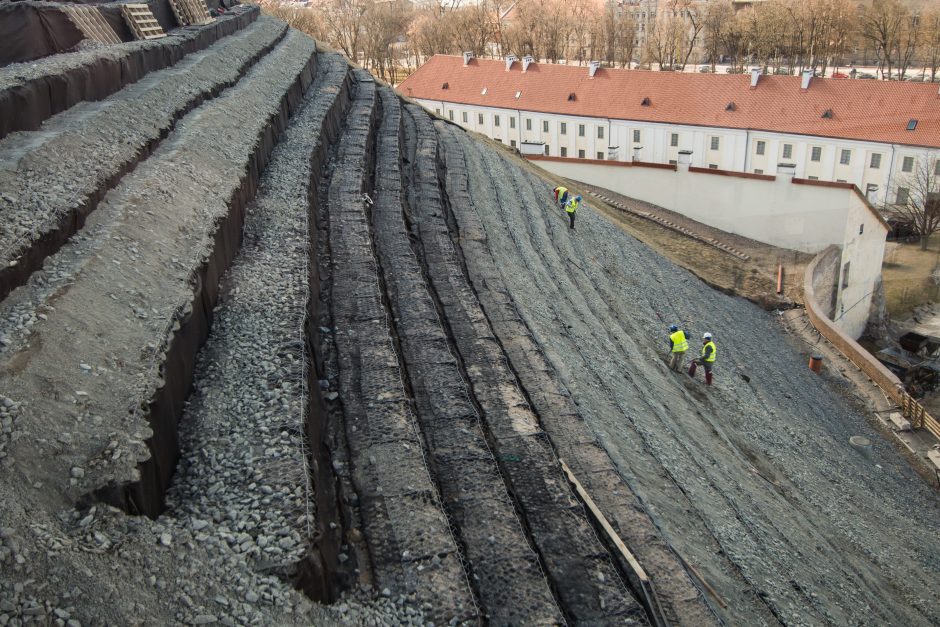 Gedimino kalno būklė po žiemos išlieka kritinė