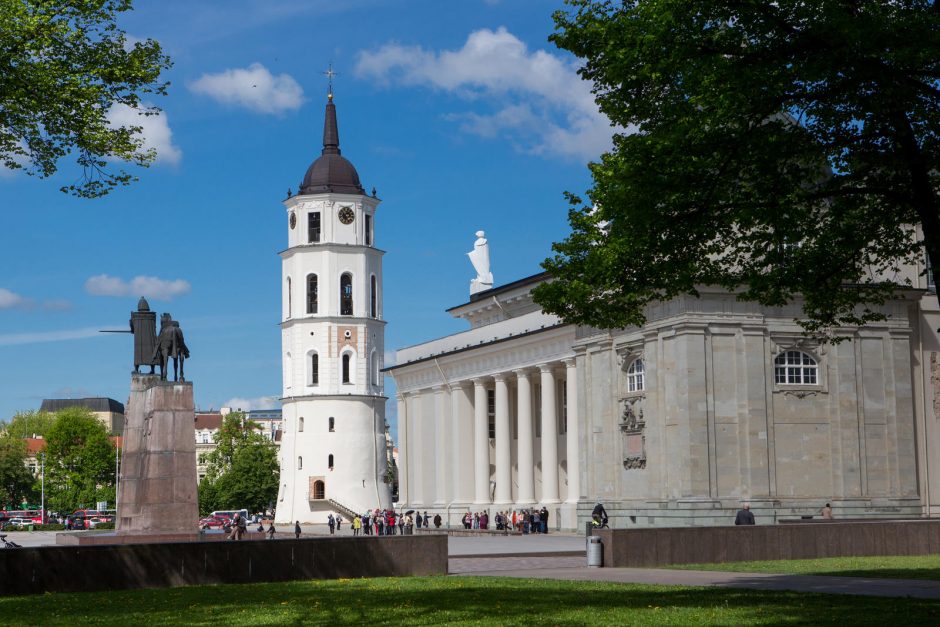 Lankytojams duris atvėrė Vilniaus katedros varpinė