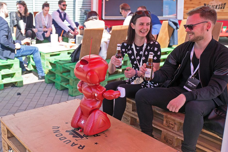 Festivalyje „Login“ aludariai metė iššūkį robotams