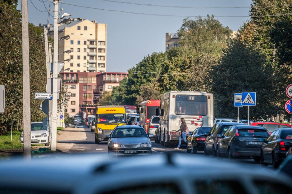 Dėl uždarytos A. Baranausko gatvės – spūstys