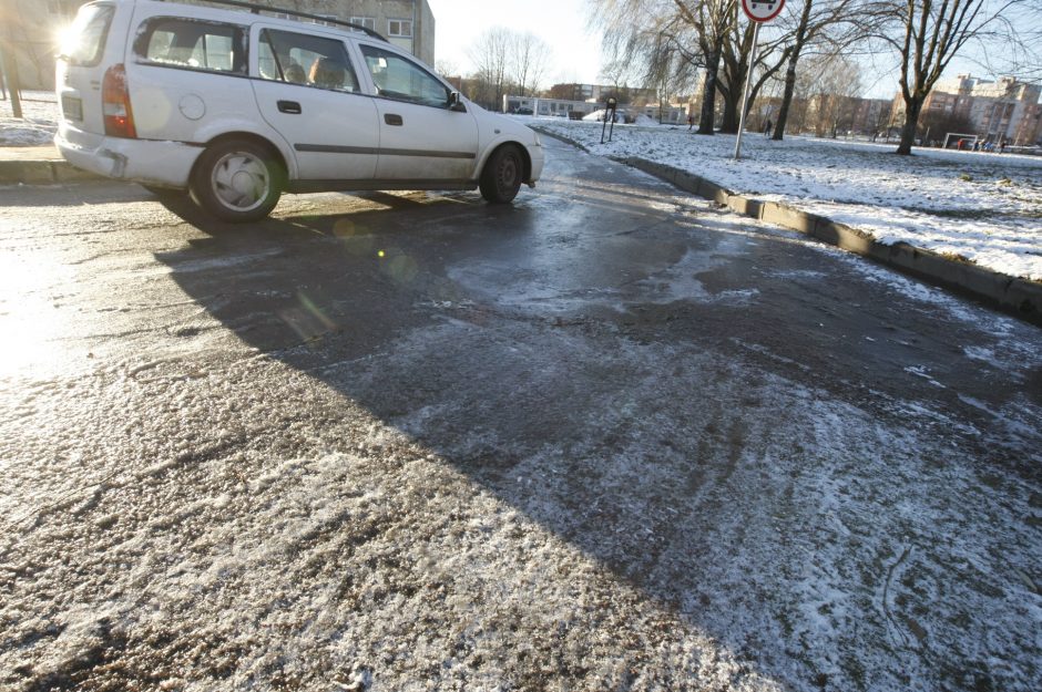 Uostamiesčio kelininkus auklėjo baudomis