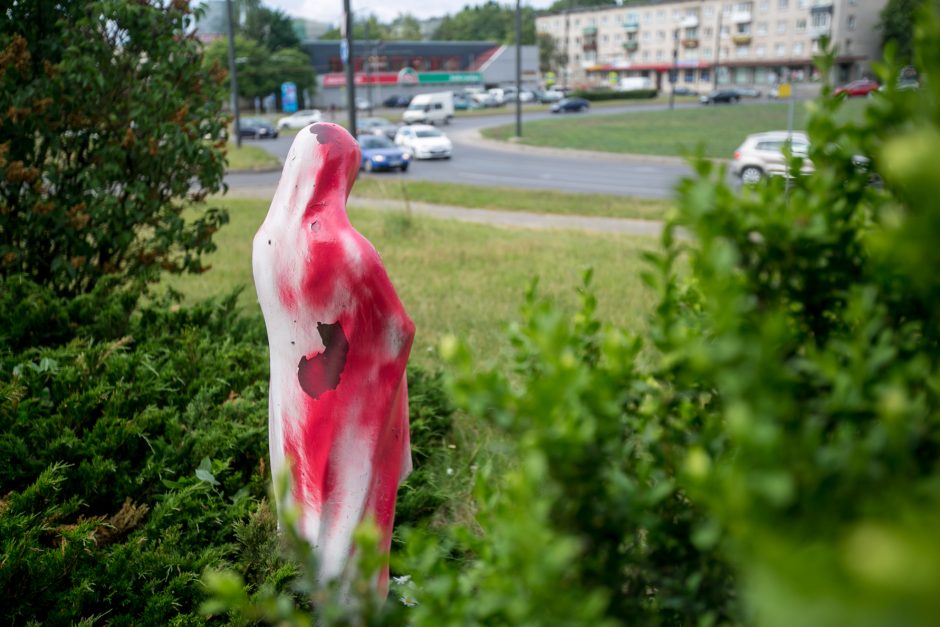 Išpuolis Kauno kryžių kalnelyje: išniekinta Švč. Mergelės Marijos statula