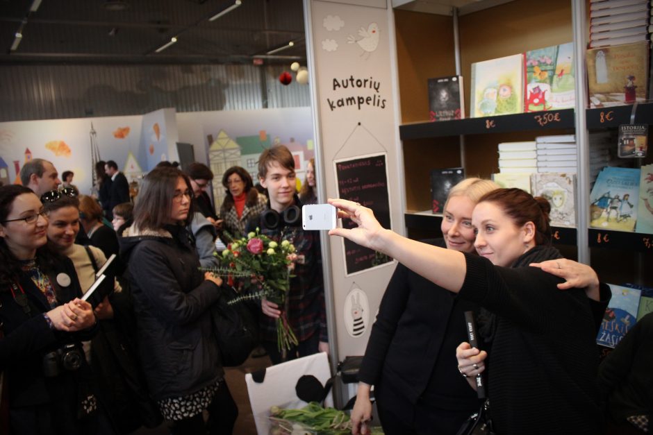 Debiutinės J. Lago knygos pristatyme skambėjo drąsi paauglių nuomonė