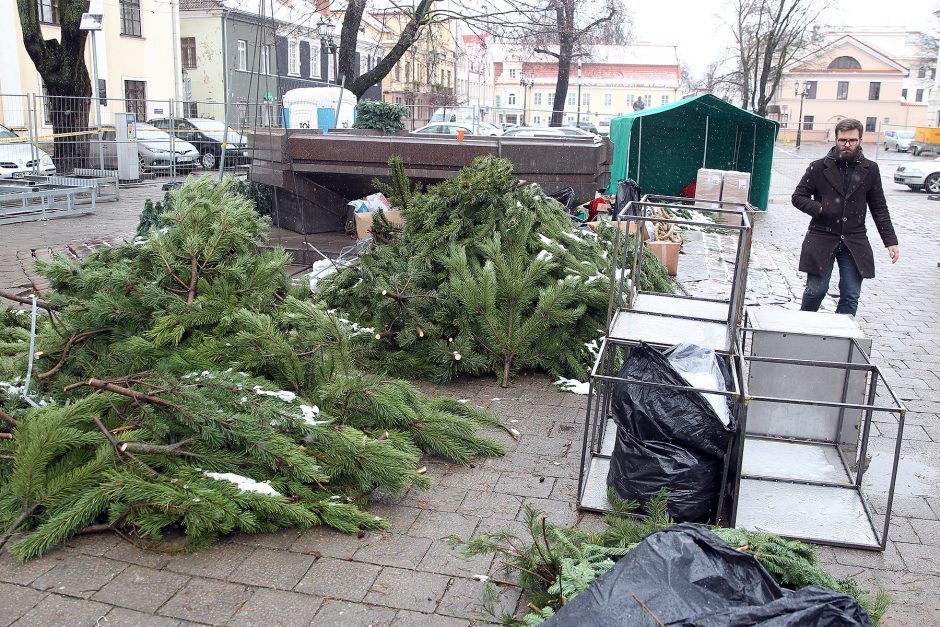 Rotušės aikštė – ant išskirtinių švenčių ir šou slenksčio (programa)