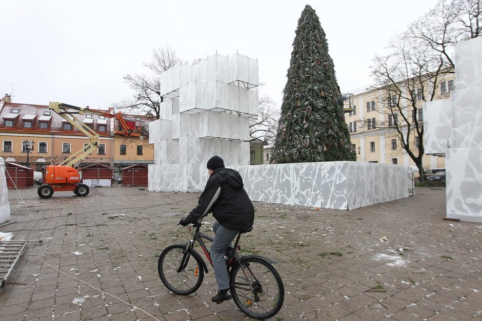 Rotušės aikštė – ant išskirtinių švenčių ir šou slenksčio (programa)