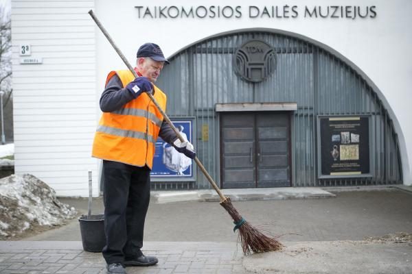 Darbdaviai kelia sąlygas dėl minimalios algos didinimo, gali trauktis iš derybų