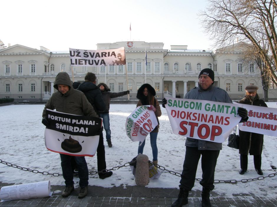 Kauniečiai sostinėje protestavo prieš „Fortum“ užmojus