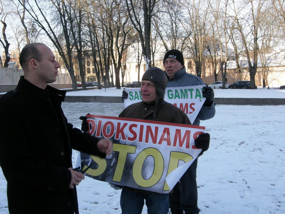 Kauniečiai sostinėje protestavo prieš „Fortum“ užmojus