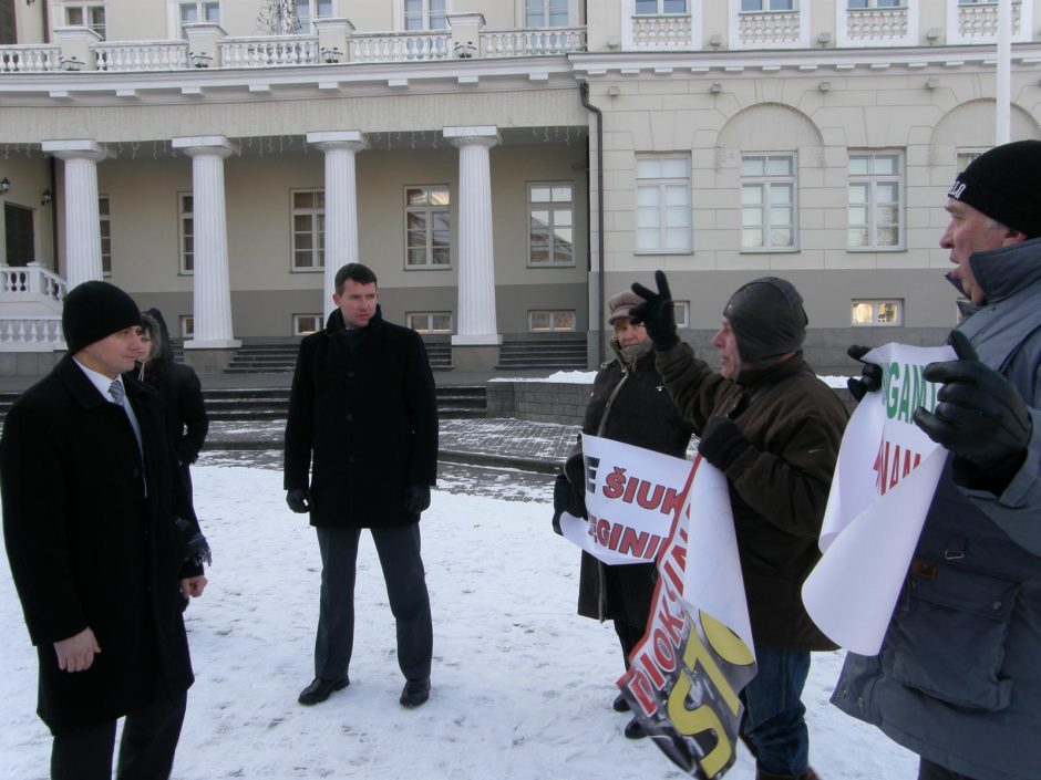 Kauniečiai sostinėje protestavo prieš „Fortum“ užmojus