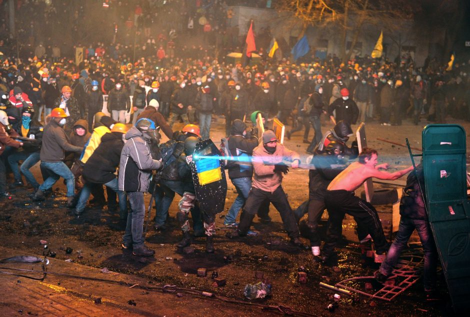 Per susidūrimus Kijeve nukentėjo daugiau kaip 30 milicininkų ir 24 protestuotojai