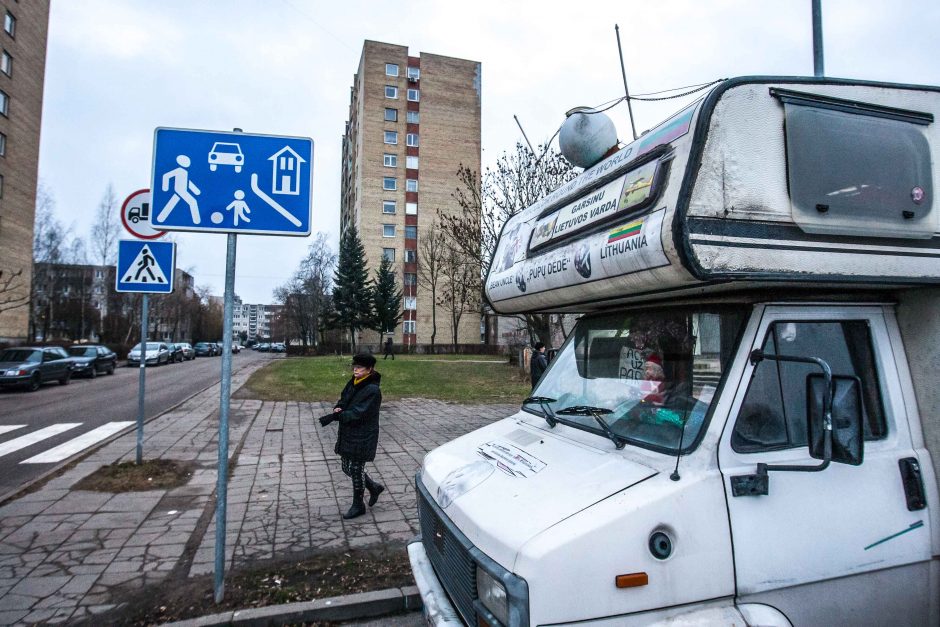 Gatvė, stebinti retėjantį mikrorajoną