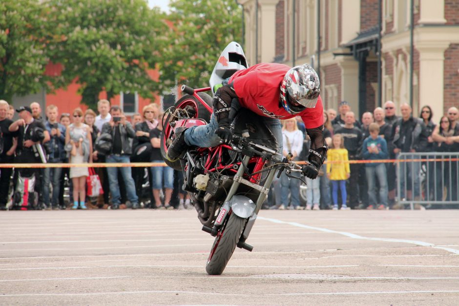 Baikeriai sezoną atidarys išskirtiniu motociklų šou