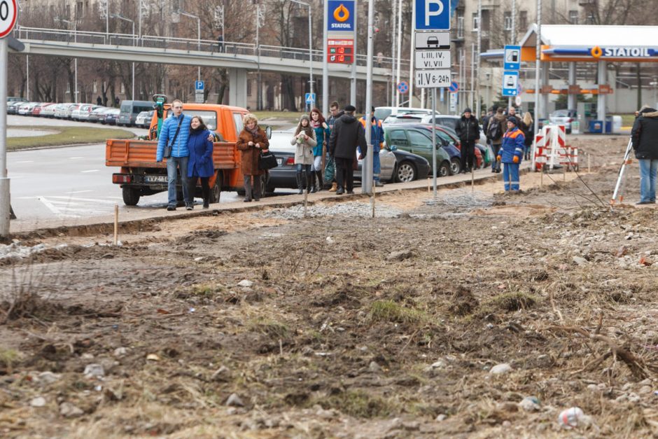 Atšilus orams vėl kibo į darbus