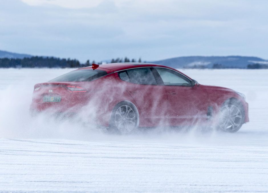 „Kia Stinger“ modeliui – ekstremalus žiemos testas