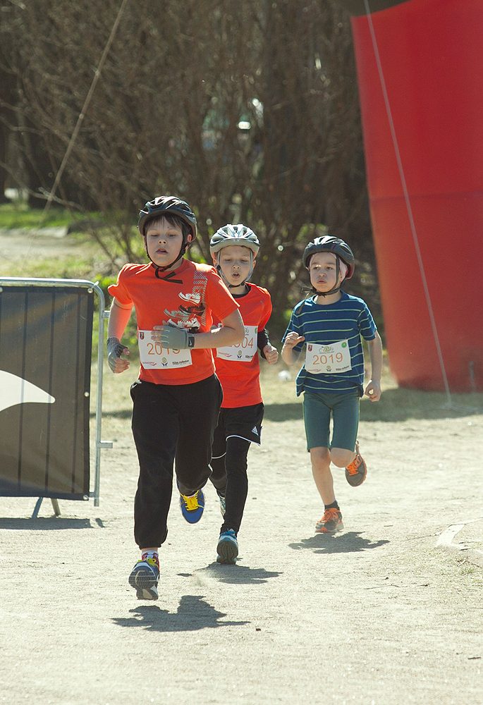 „Juodšilių pavasario“ kroso duatlone – sutuoktinių Dolgovų pergalės