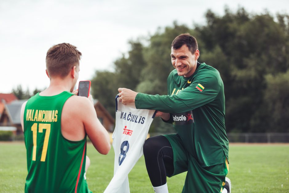 To dar nebuvo: krepšinio ir futbolo rinktinės tarpusavyje rungtyniavo Palangoje