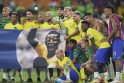 Akcija: brazilų futbolininkai Katare palaiko savo šalies legendą Pelė jo kovoje su onkologine liga.