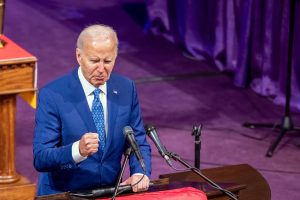 Baltieji rūmai neigia J. Bideną sergant Parkinsono liga