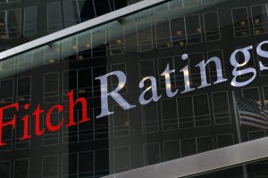 „Fitch“ patvirtino galiojantį Latvijos reitingą A- ir jo teigamą perspektyvą