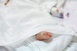 Skaudi nelaimė Visagine: ligoninėje mirė kūdikis