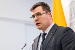 L. Kasčiūnas: keičiant gynybos prioritetus, įmanoma sukurti tankų batalioną iki 2035 m.