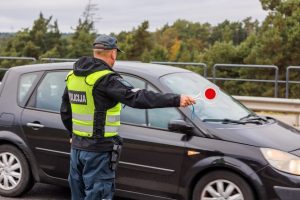 Lietuvai vėl gali tekti skelbti karą keliuose: kas laukia?