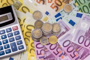„Phoenix Payments“ – beveik milijono eurų bauda