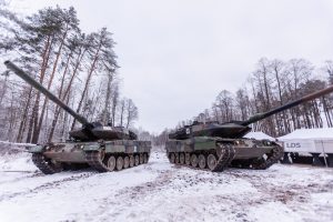 Lietuva tampa per mūšius Ukrainoje pažeistų vokiškų tankų remonto centru