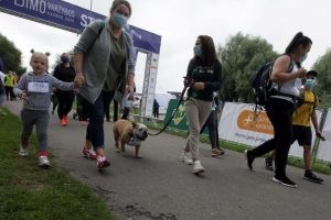 Šventė: į ėjimo varžybas leidosi šeimos, vedinos ir augintiniais