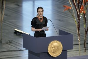 Nobelio taikos premijos laureatai iš Ukrainos, Rusijos smerkia V. Putino „beprotišką“ karą