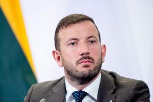 Į EP išrinktas V. Sinkevičius traukiasi iš eurokomisaro pareigų