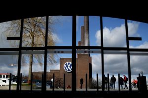 „Volkswagen“ nebegamins dujomis varomų automobilių